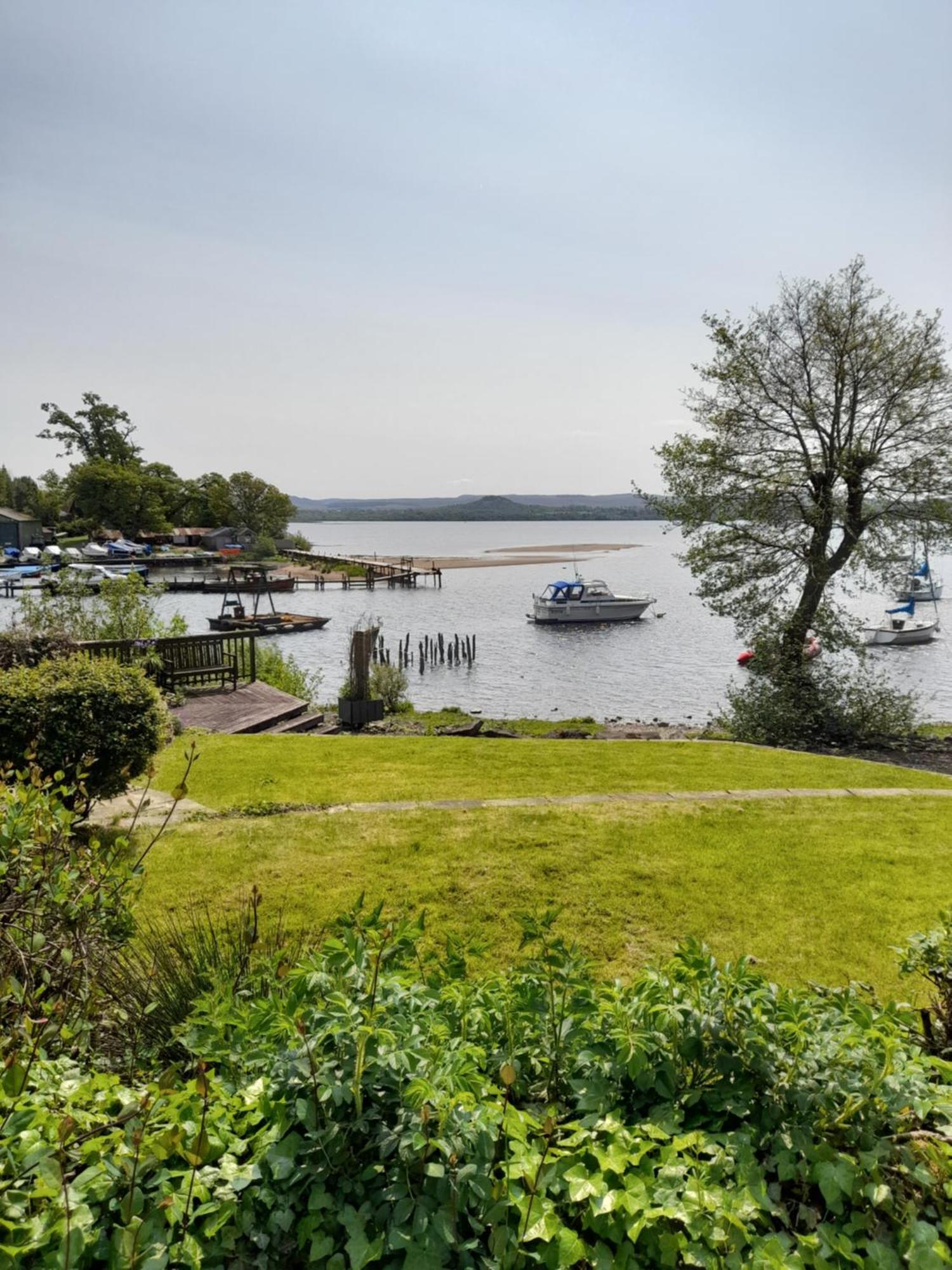 Cosy Lochside Cottage With Mountain And Sea Views Clynder Экстерьер фото